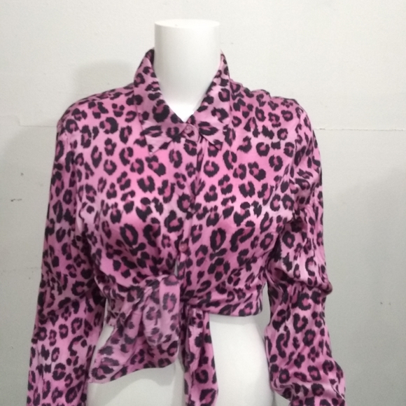 Tops - Pink leopard silk blouse